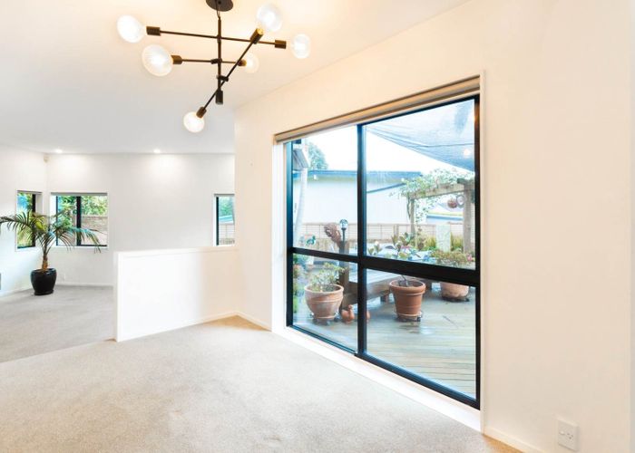  at 2/33 Mcarthur Avenue, St Heliers, Auckland