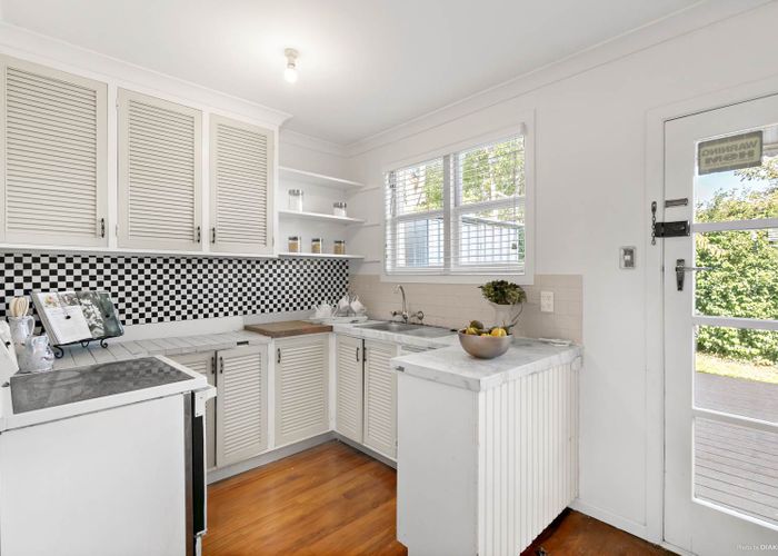  at 3/214 Campbell Road, Greenlane, Auckland