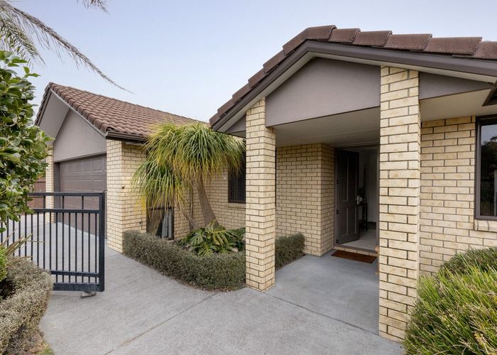  at 8 Seabreeze Place, Papamoa, Tauranga, Bay Of Plenty