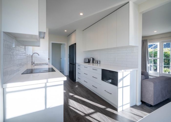  at 8 Denise Crescent, Hornby, Christchurch City, Canterbury