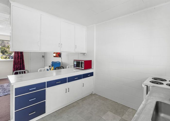  at 6/246 Main Road, Tawa, Wellington