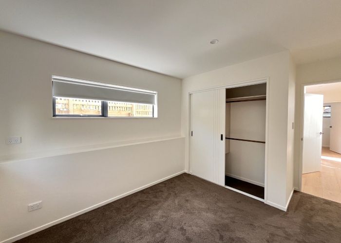  at 1/147 Weatherly Road, Torbay, North Shore City, Auckland