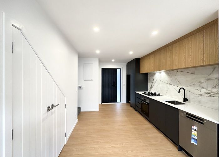  at 4/6 Victoria Street, Ebdentown, Upper Hutt, Wellington