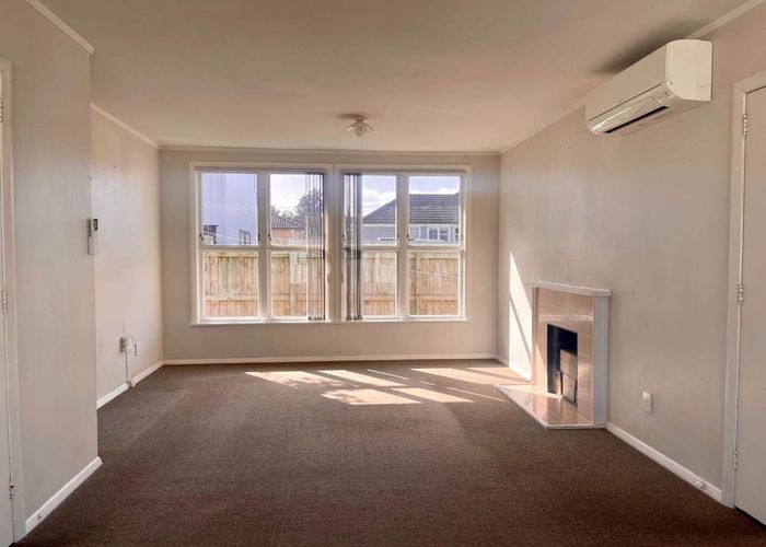  at 76 Swaffield Road, Papatoetoe, Auckland