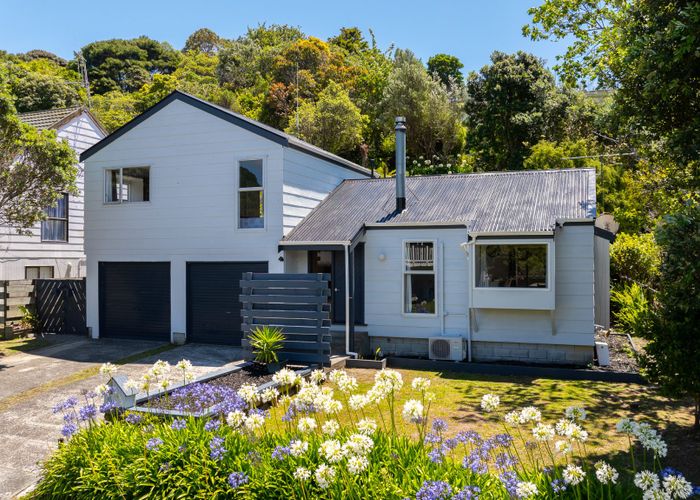  at 6 Bowline Place, Whitby, Porirua, Wellington