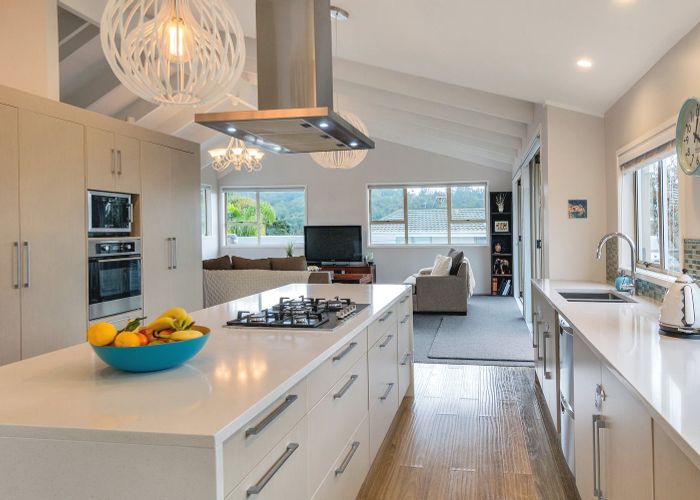  at 9 Valerie Crescent, Albany