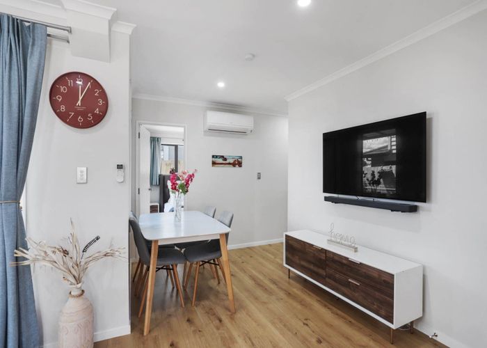  at 9B Kingdale Road, Henderson, Waitakere City, Auckland