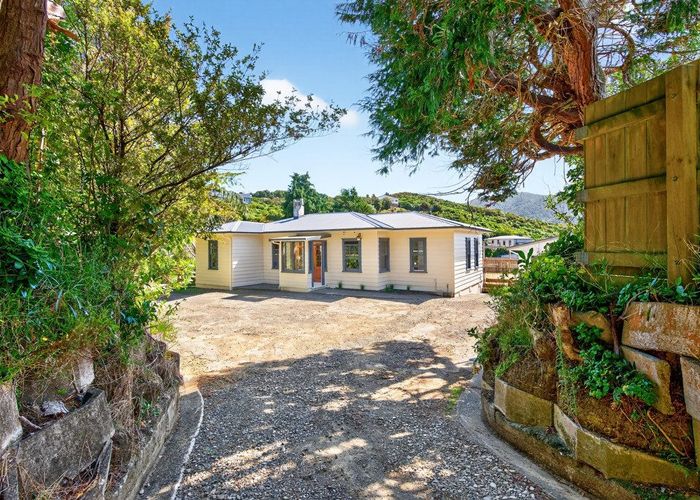  at 7 Stratton Street, Normandale, Lower Hutt, Wellington