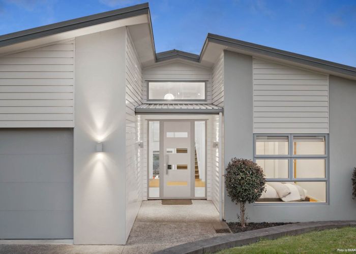  at 6 Henriette Place, The Gardens, Auckland