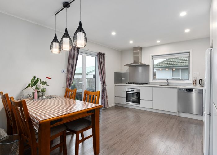  at 8 Haslett Place, Upper Riccarton, Christchurch City, Canterbury