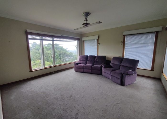  at 207 Titirangi Road, Titirangi, Waitakere City, Auckland