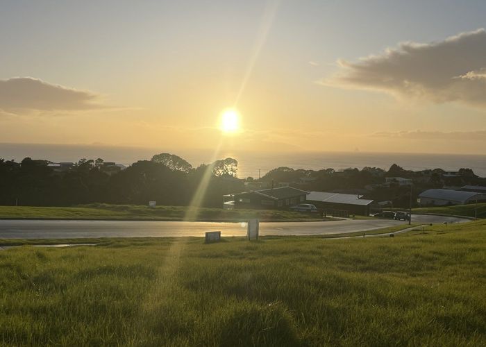  at 4 Starlight Place, Langs Beach, Waipu