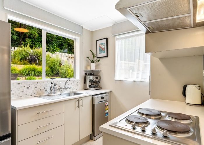  at 264N GROUNSELL CRES, BELMONT, LOWER HUTT