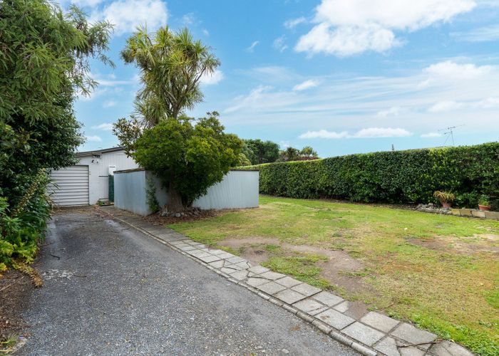  at 33 Kiharoa Street, Otaki Beach, Kapiti Coast, Wellington