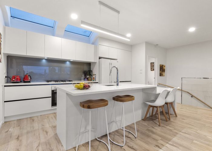  at 5A Holland Avenue, Point England, Auckland City, Auckland