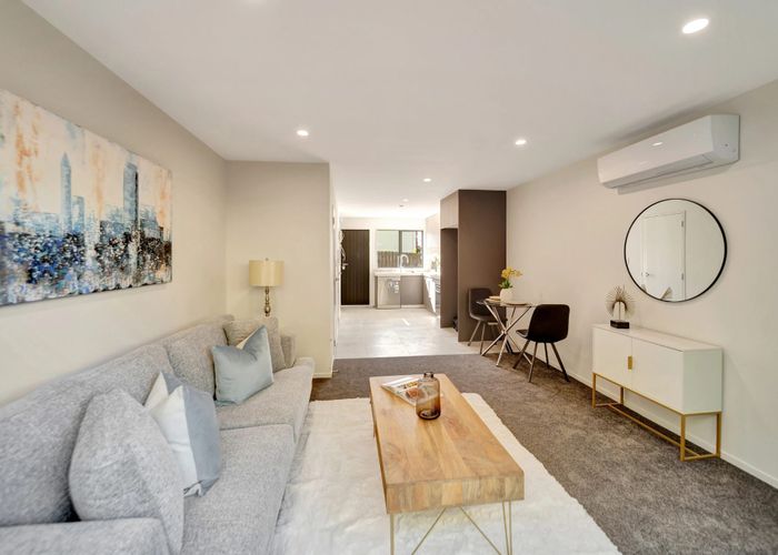  at 8/106 Triangle Road, Massey, Waitakere City, Auckland