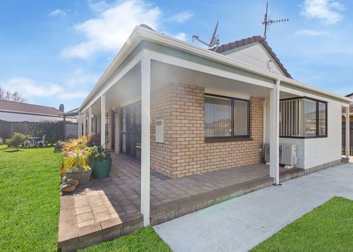  at 63 Gloucester Road, Mount Maunganui, Mount Maunganui