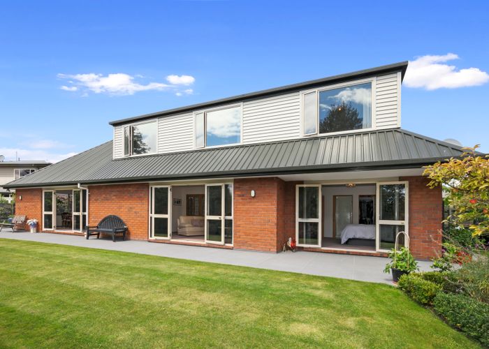  at 7 Hamish Place, Westmorland, Christchurch