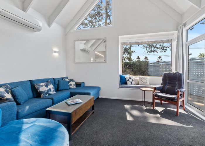  at 1/82 Knights Road, Rothesay Bay, Auckland
