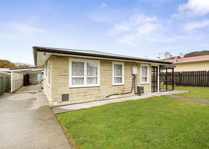  at 38 Parkway, Wainuiomata, Lower Hutt, Wellington