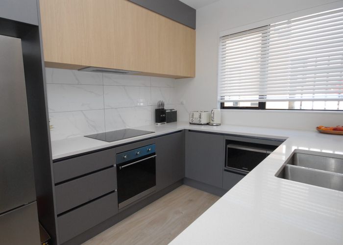  at 2/20 Eban Ave, Hillcrest, North Shore City, Auckland