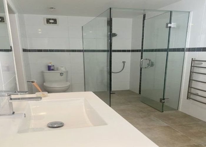  at Takapuna, North Shore City, Auckland