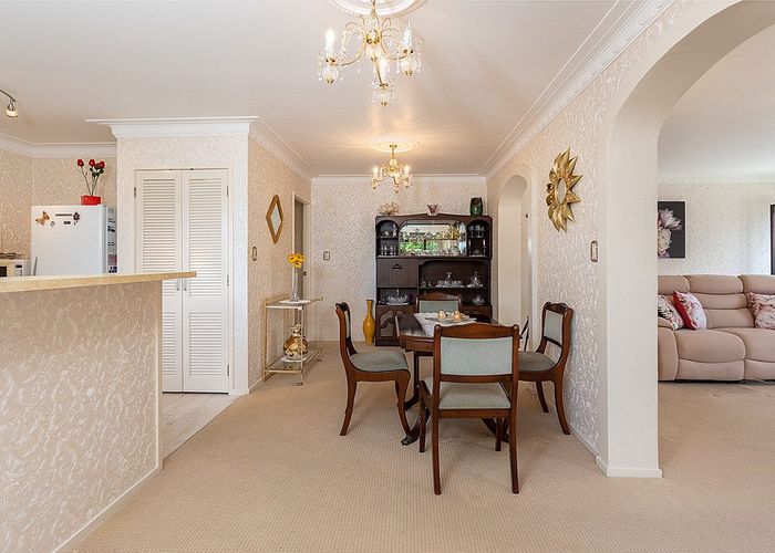  at 2/66 Rathgar Road, Henderson, Auckland
