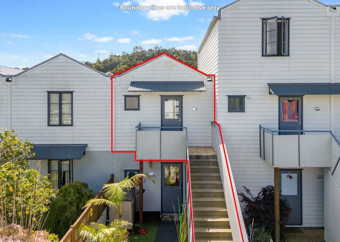  at 20/5 Carolina Place, Albany, North Shore City, Auckland