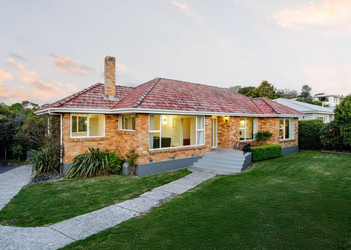  at 24 Riverview Terrace, Fairfield, Hamilton