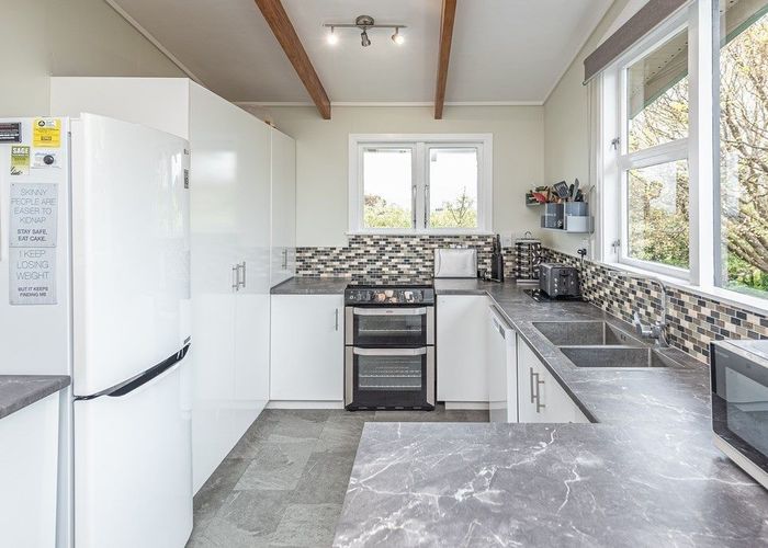  at 32 Plunket Street, Durie Hill, Whanganui