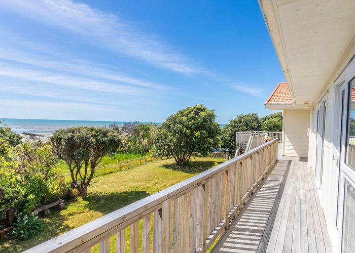  at 7 Nuhaka Place, Paraparaumu Beach, Kapiti Coast, Wellington