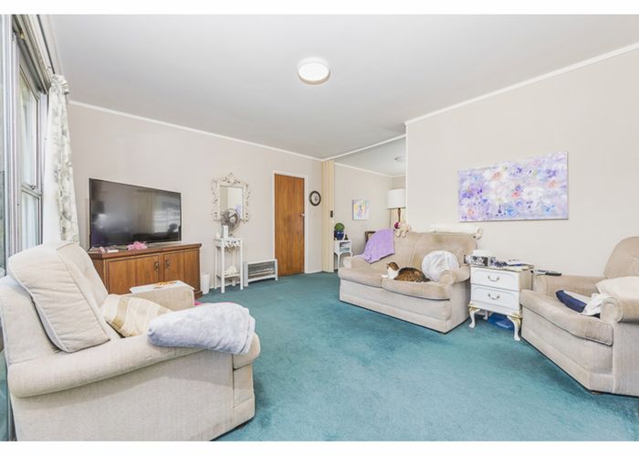  at 1/6 Hemsway Place, Sunnyhills, Auckland