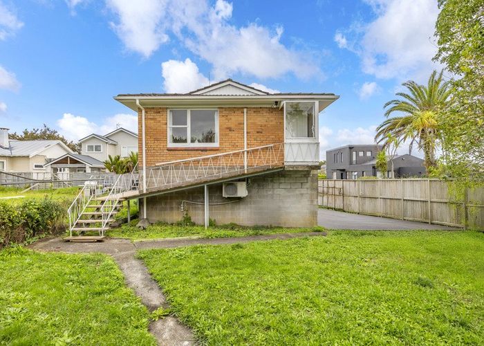  at 4/4A Dexter Avenue, Mount Eden, Auckland City, Auckland