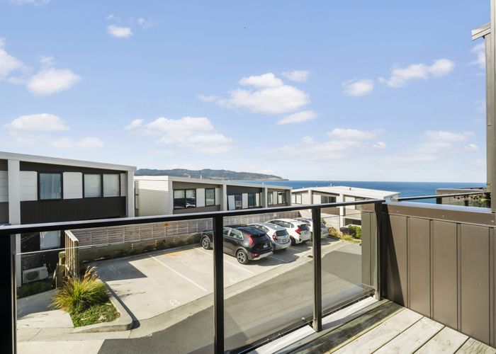  at 15/52 High Street, Island Bay, Wellington