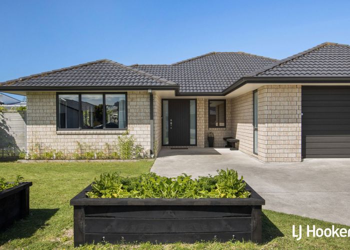  at 32 Reel Road, Athenree, Waihi Beach