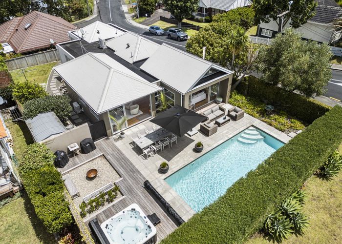  at 51 Beach Road, Mellons Bay, Manukau City, Auckland