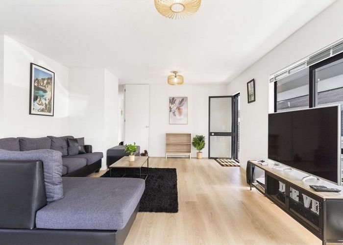  at 39 Hutton Street, Otahuhu, Auckland