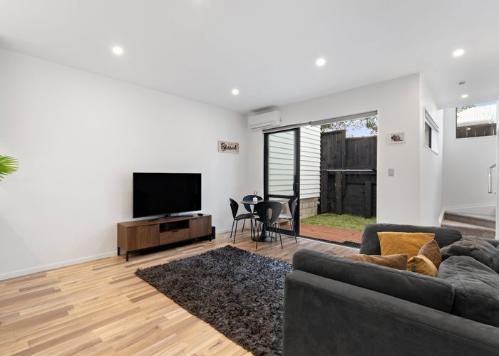  at 5/122 Archibald Road, Kelston, Waitakere City, Auckland