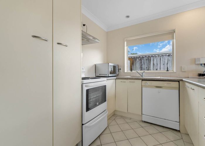  at 4/57 Tui Road, Papatoetoe, Manukau City, Auckland