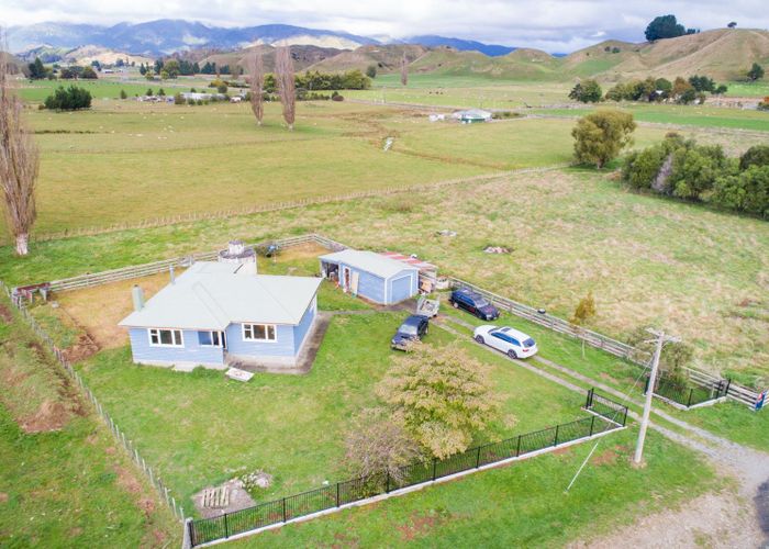  at 1821 Ruahine Road, Rangiwahia, Kimbolton