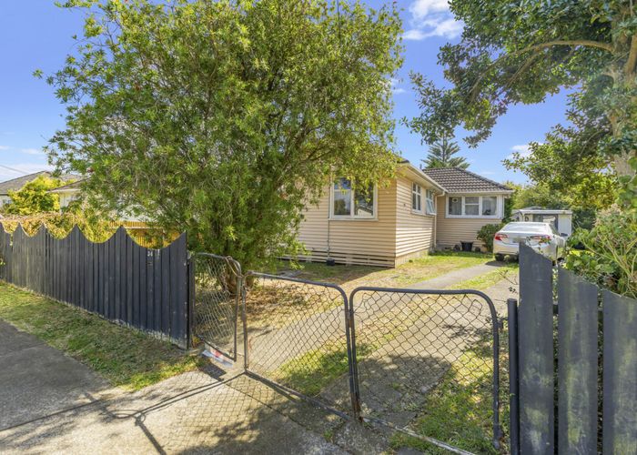  at 34 Pearl Baker Drive, Otara, Auckland
