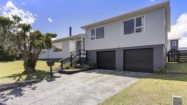  at 5 Cheyne Walk, Newlands, Wellington