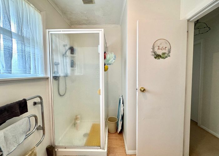  at 42 Bowater Place, Manurewa, Manukau City, Auckland