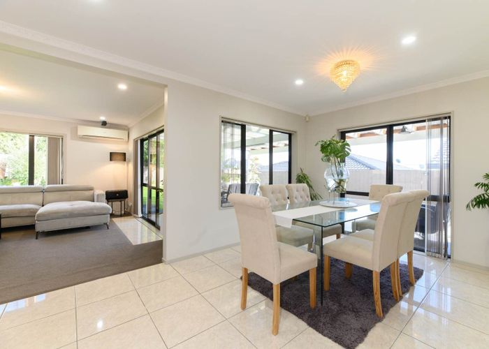  at 99a Awaroa Road, Sunnyvale, Waitakere City, Auckland
