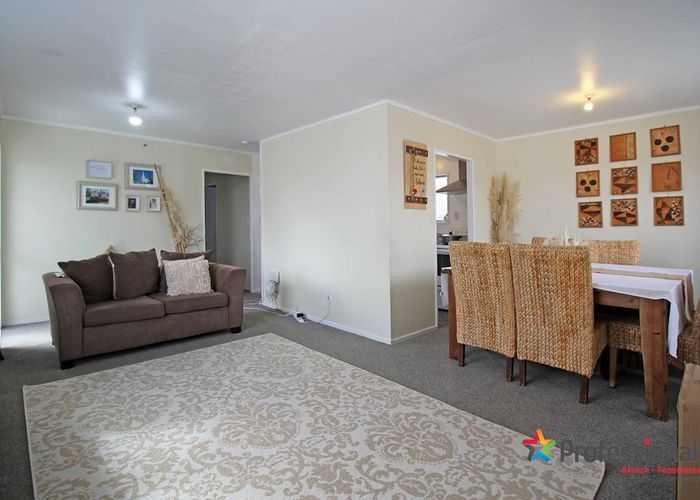  at 22 Greenstone Place, Clover Park, Auckland