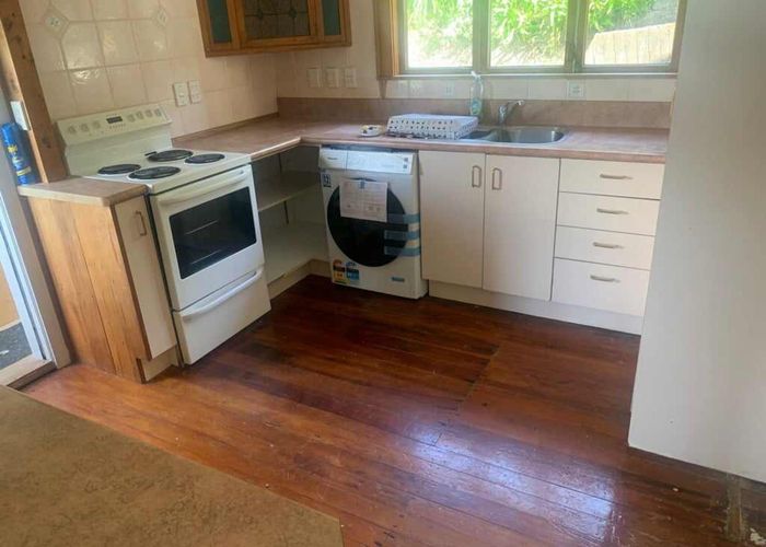  at 35 Kahu Road, Paremata, Porirua