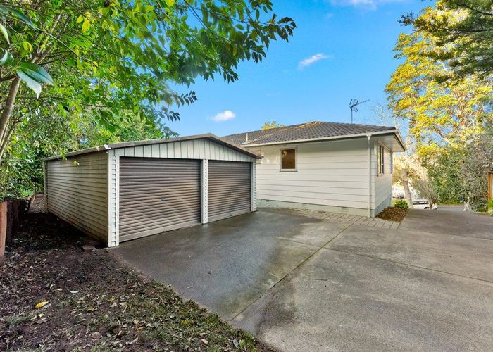  at 5 Tahu Crescent, Sunnynook, North Shore City, Auckland