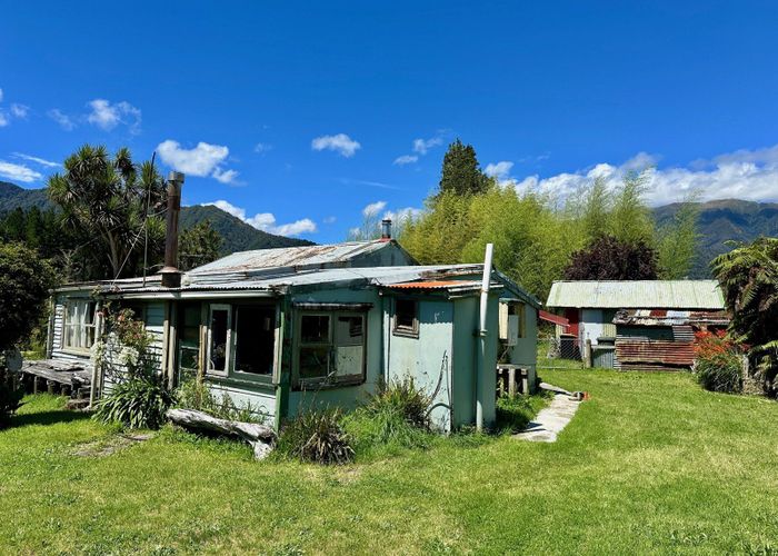  at 12 Con Street, Seddonville, Westport