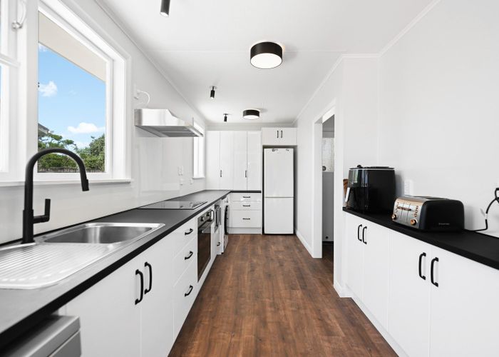  at 8 Aspiring Crescent, Chartwell, Hamilton, Waikato