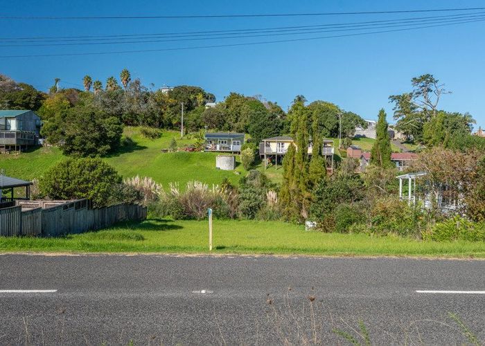  at 32 Hamilton Road, Surfdale, Waiheke Island, Auckland